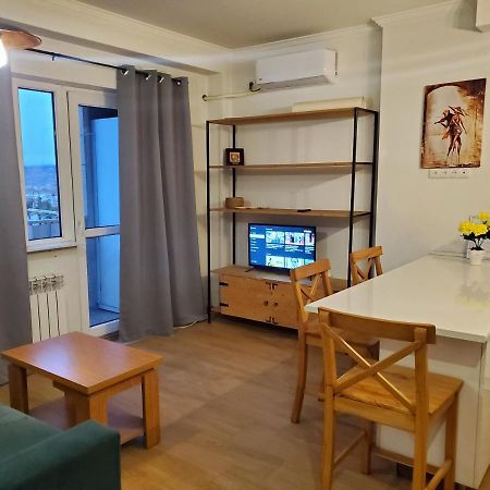 Alexander III Appartement Tbilisi Buitenkant foto