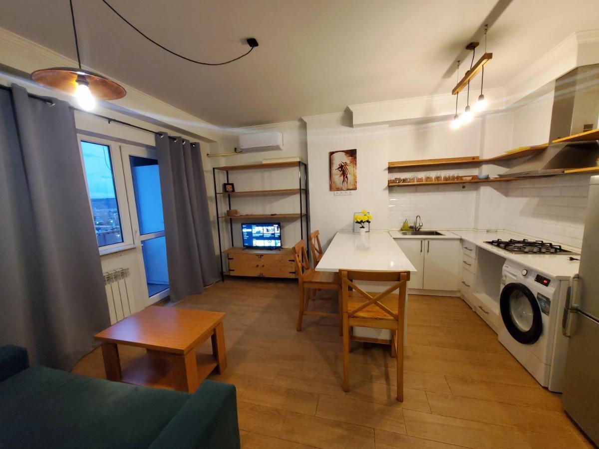 Alexander III Appartement Tbilisi Buitenkant foto
