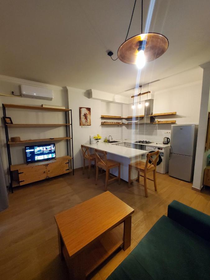 Alexander III Appartement Tbilisi Buitenkant foto