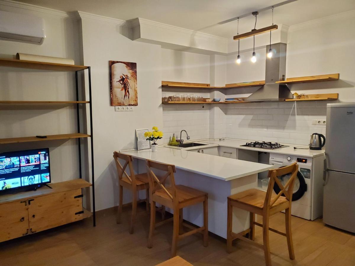 Alexander III Appartement Tbilisi Buitenkant foto