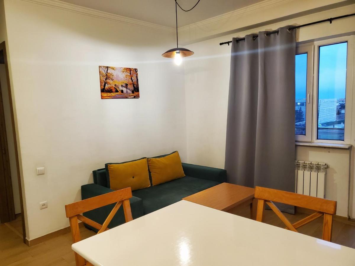 Alexander III Appartement Tbilisi Buitenkant foto